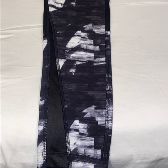 Black/white mix media print stretch leggings - Picture 2 of 5